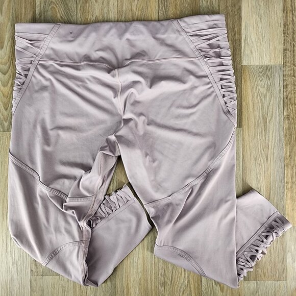 Women's Lavender Ruched Leggings - Picture 4 of 8